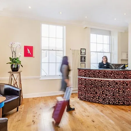 Hotel The Clifton 3*