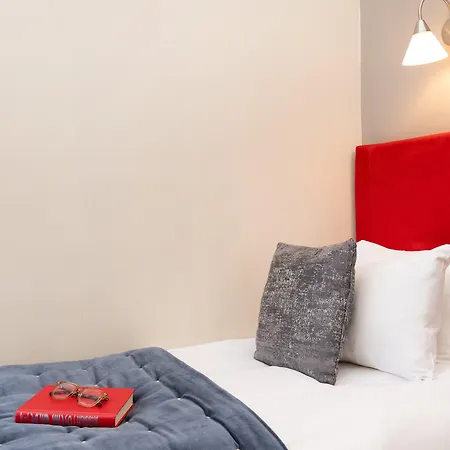 The Clifton 3*