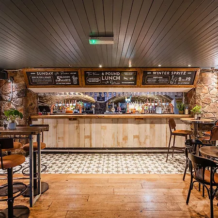 The Clifton 3*
