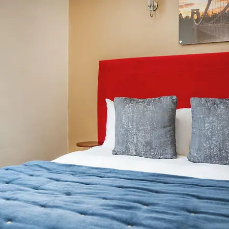 The Clifton 3* Bristol