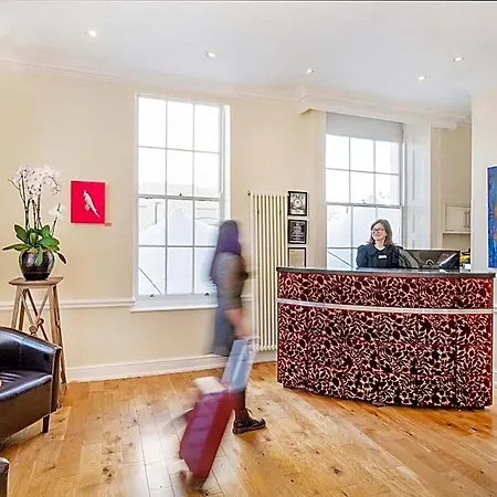 Hotel The Clifton 3*