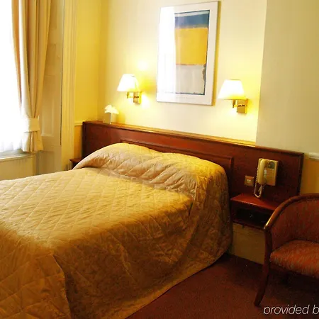 The Clifton 3* בריסטול