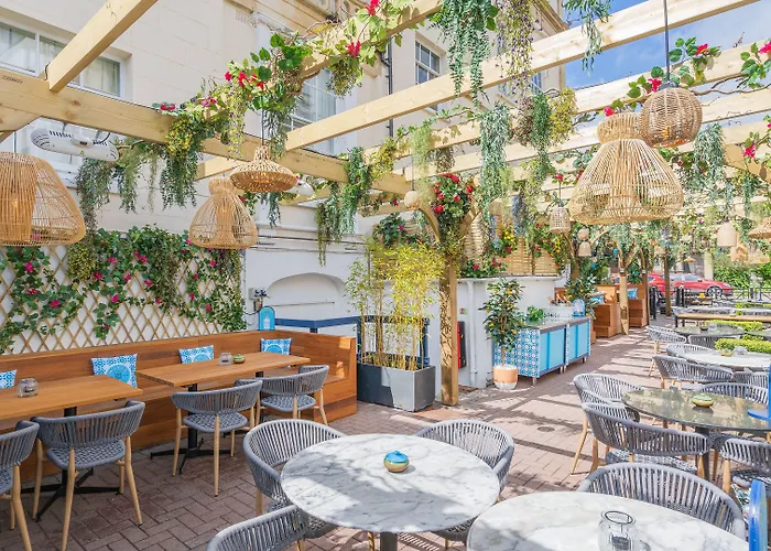 The Clifton 3* Bristol