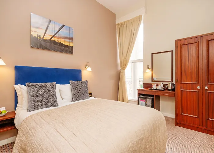 The Clifton Hotel 3*