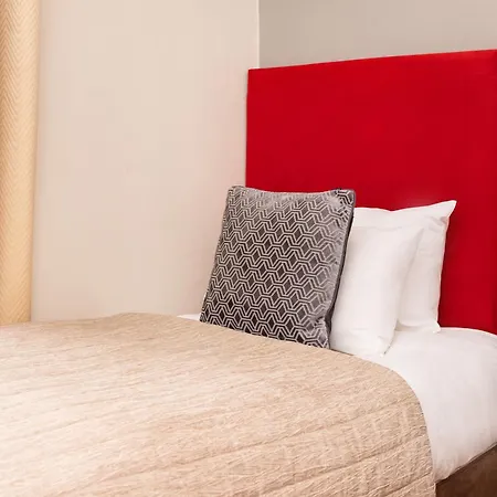 Hotel The Clifton 3*