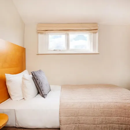 The Clifton Бристоль