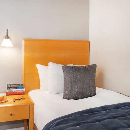 The Clifton 3*