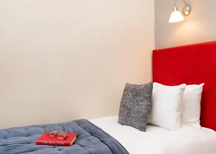 The Clifton 3* Bristol