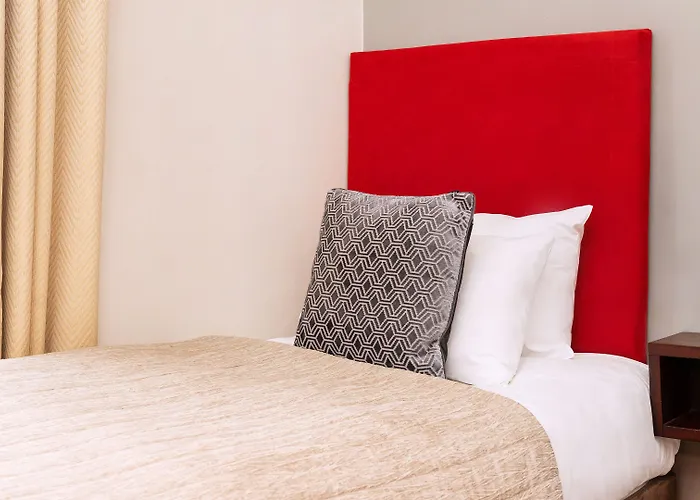 The Clifton 3* Bristol